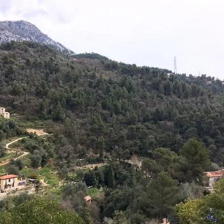 Le Relais De Monti مينتون