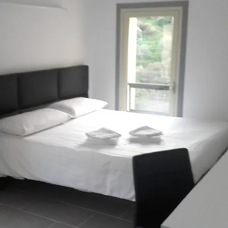 بيت ريفي Le Relais De Monti مينتون