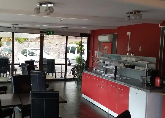 Le Relais De Monti Zajazd Mentona